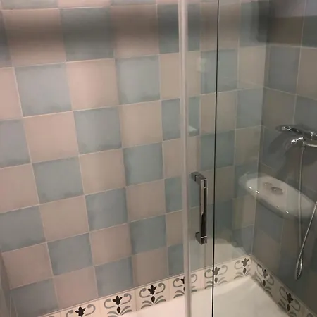 Apartamento Precioso Piso En Catedral Muralla Con Wifi Leão