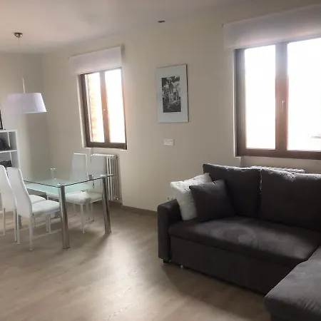 Precioso Piso En Catedral Muralla Con Wifi *