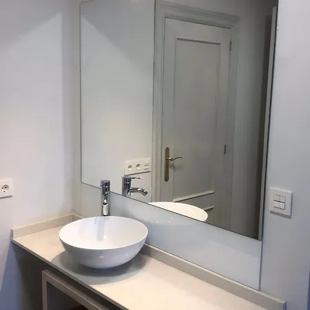 Precioso Piso En Catedral Muralla Con Wifi * León